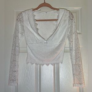 White Lace Long Sleeve V-Neck Crop Top